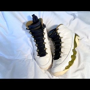 Jordan 9s size 4.5y